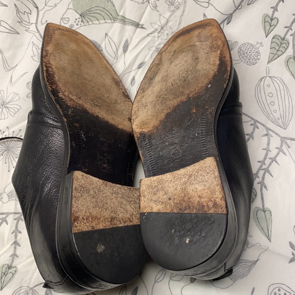 Cole Haan Leather Oxford Men Shoes ?